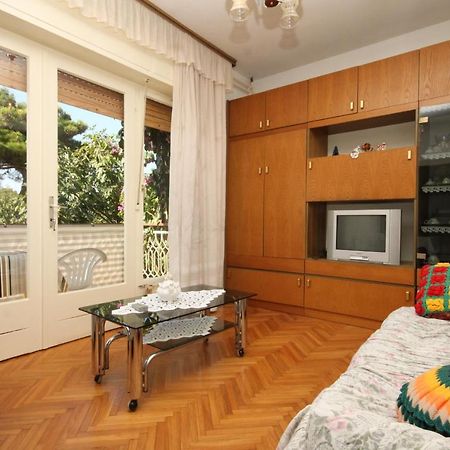Apartments With A Parking Space Umag - 7066 المظهر الخارجي الصورة