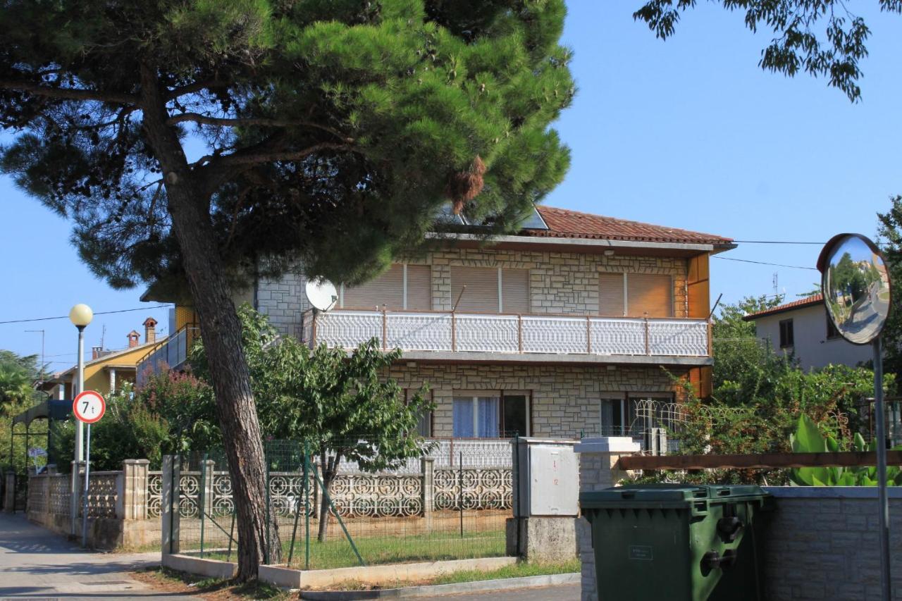 Apartments With A Parking Space Umag - 7066 المظهر الخارجي الصورة
