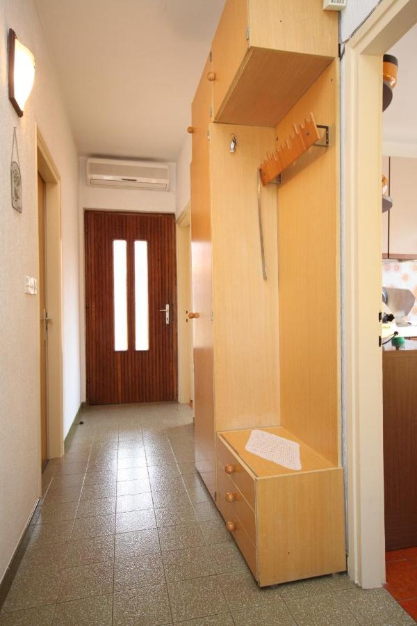 Apartments With A Parking Space Umag - 7066 المظهر الخارجي الصورة